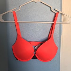 Victoria’s Secret PINK Wear Everywhere Push Up